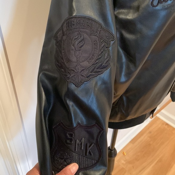 Men Black Vegan Leather - Picture 4 of 10